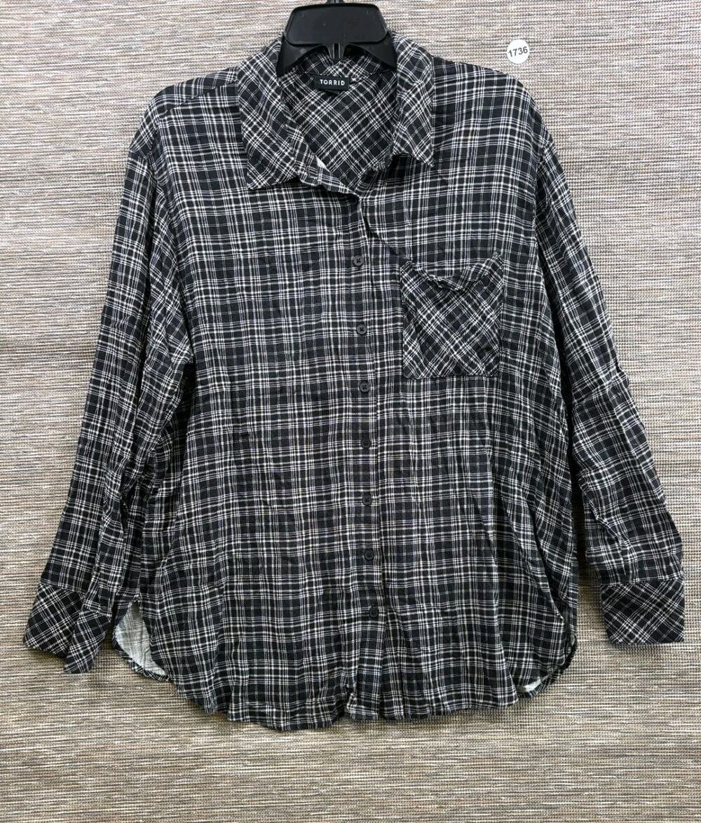 Torrid Drop Shoulder Button-Front Shirt Tunic Size 0 US L Black Plaid Stretch